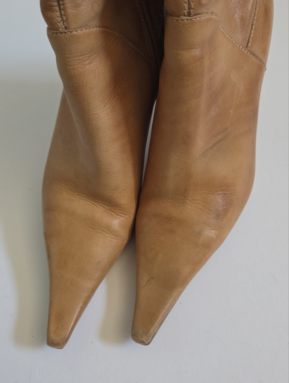 Tan Genuine leather knee high pointed toe boot stiletto heel made in Brazil sz 7 - Picture 4 of 12